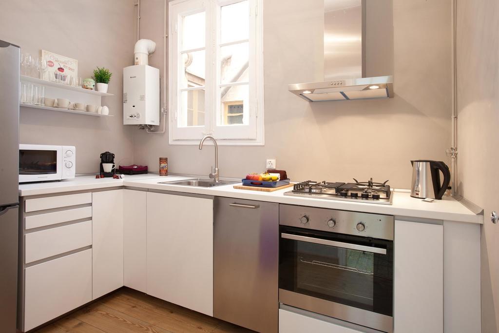 Three-Bedroom Apartment,447179880:JPEG